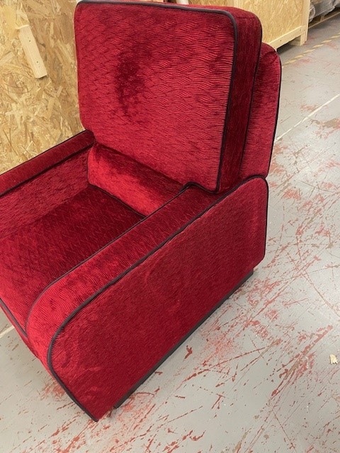 Peth Armchair RED6